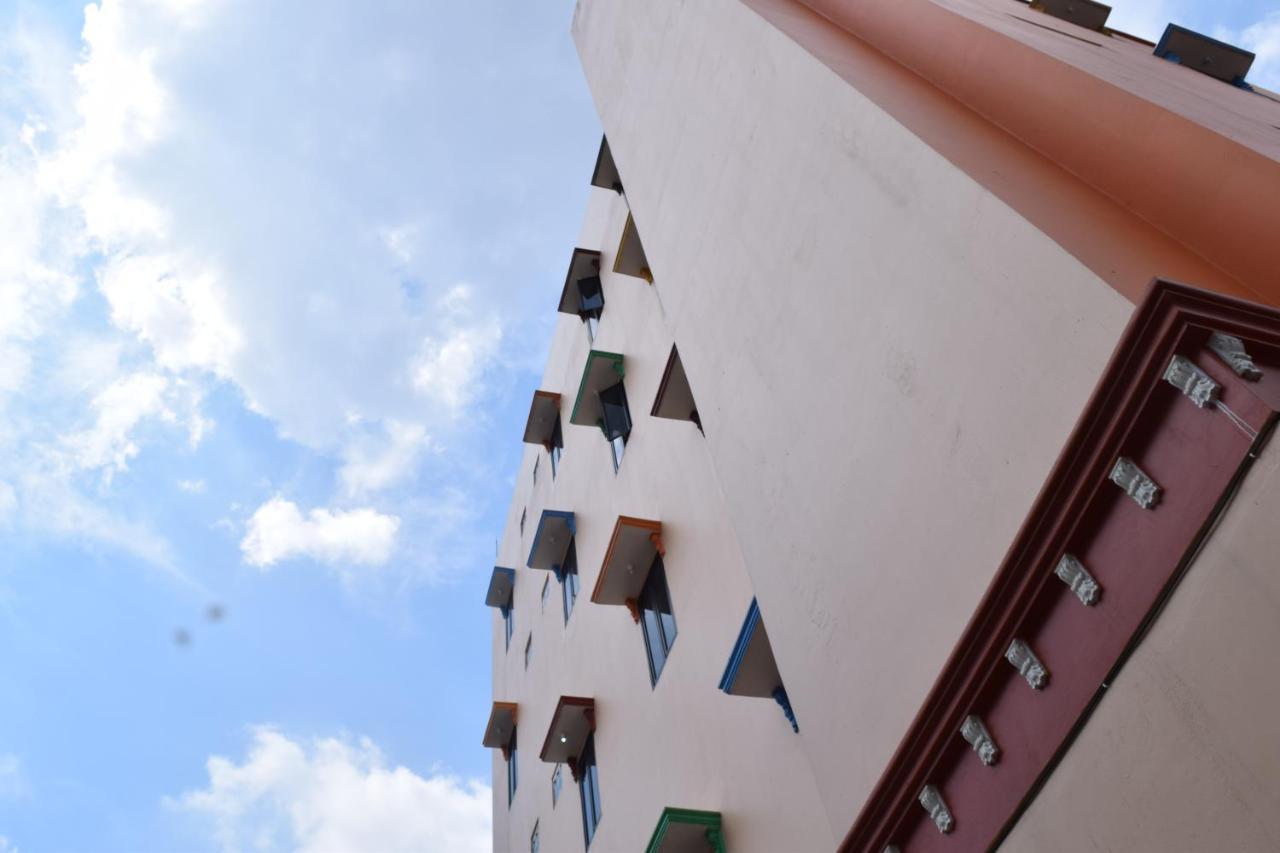 Hotel Sriwijaya 99 Palembang Eksteriør bilde